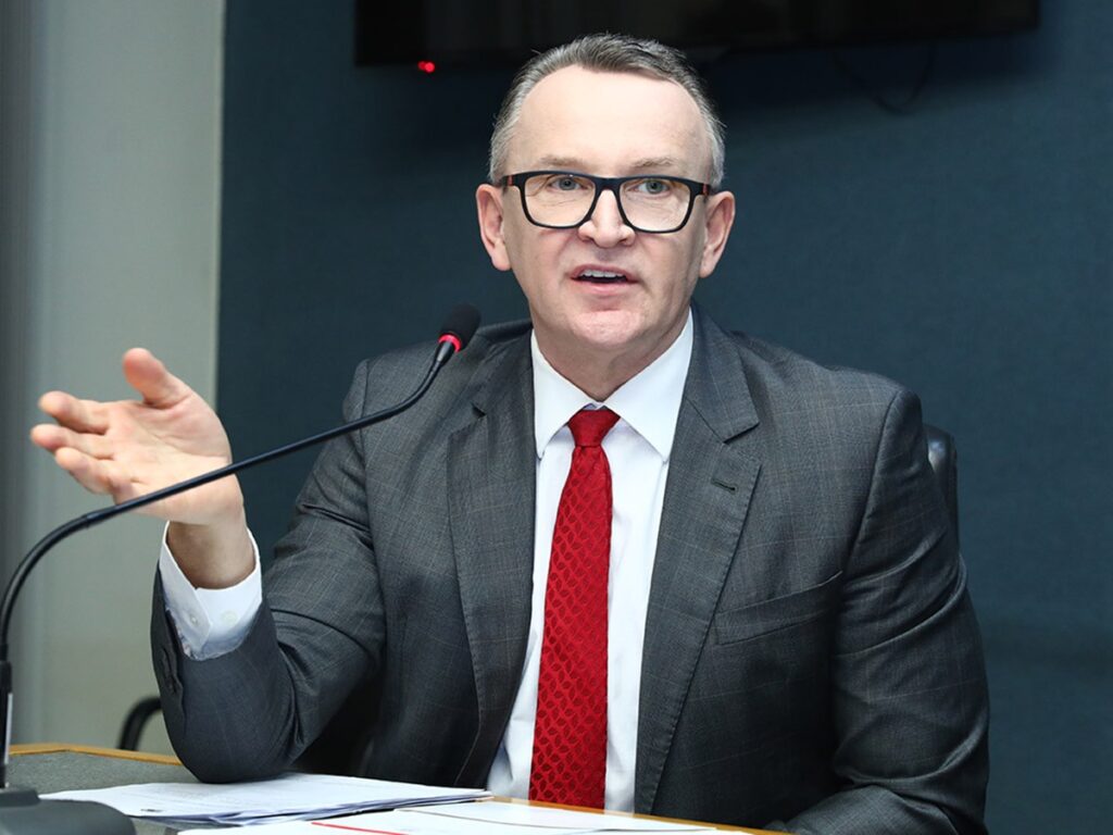 comissao-aprova-assistencia-especializada