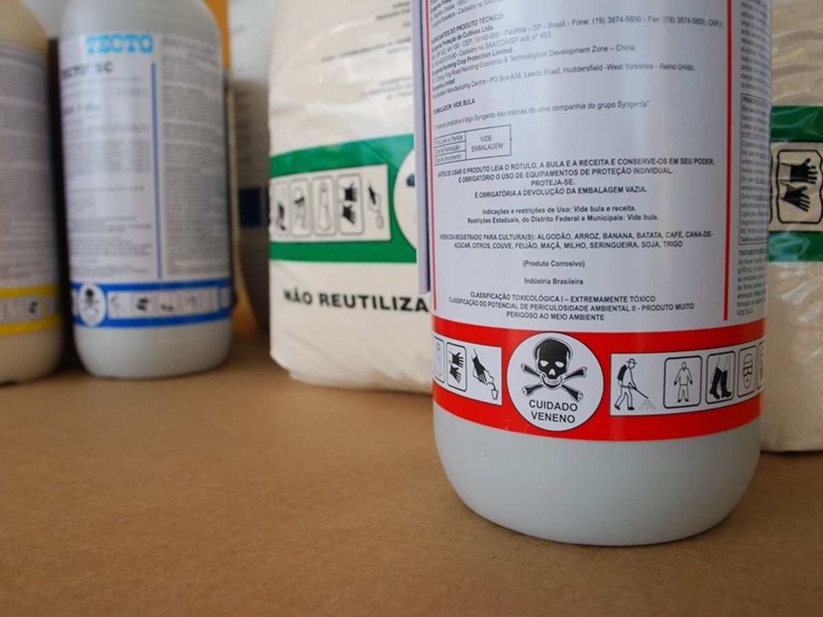 Agrotoxicos-formulados-a-base-de-Carbendazim-estao-proibidos-no-Espirito-Santo Agrotoxicos-formulados-a-base-de-Carbendazim-estao-proibidos-no-Espirito-Santo