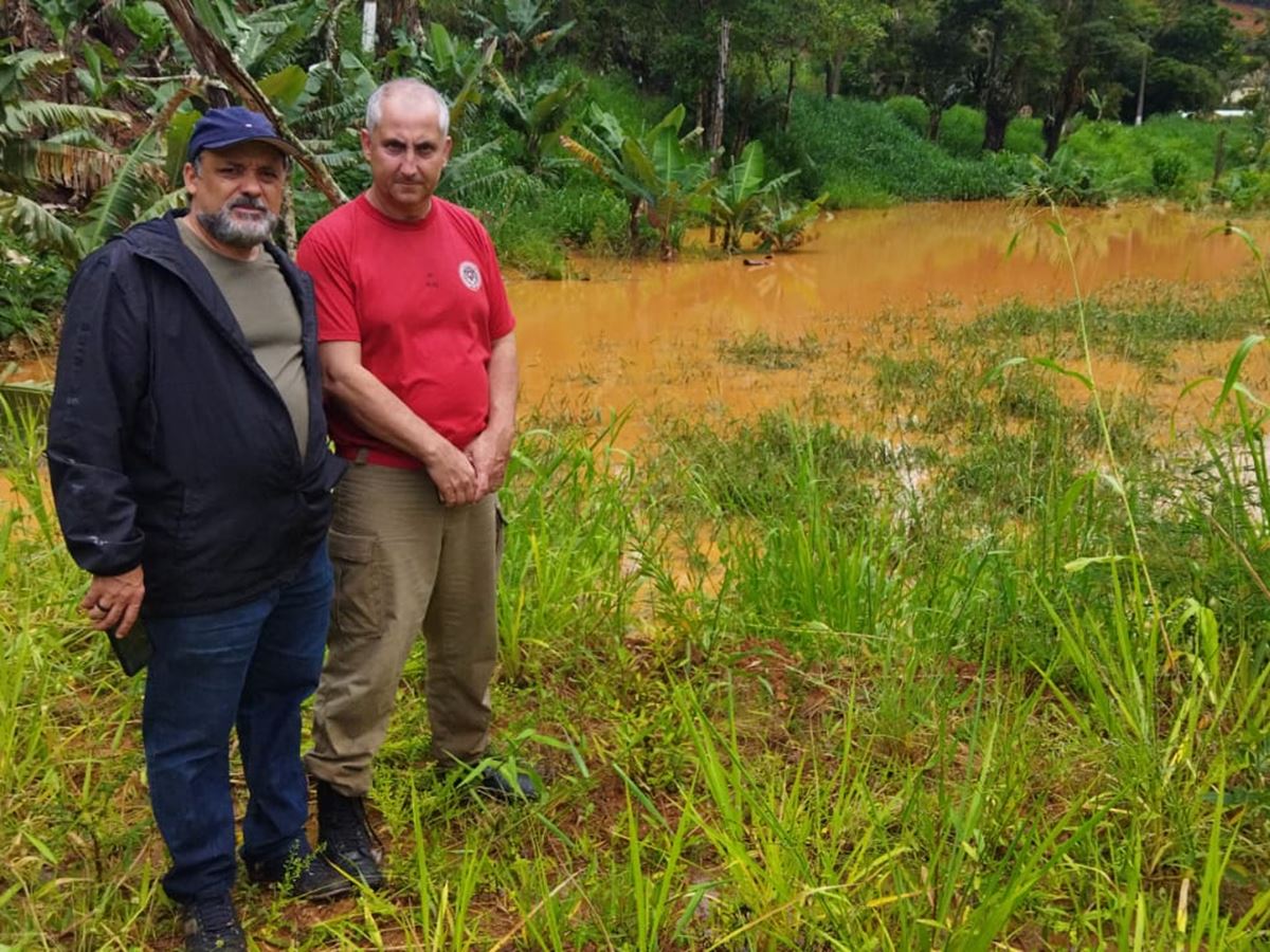 Apos-boatos-bombeiros-vistoriam-represa-em-Marechal-Floriano Apos-boatos-bombeiros-vistoriam-represa-em-Marechal-Floriano
