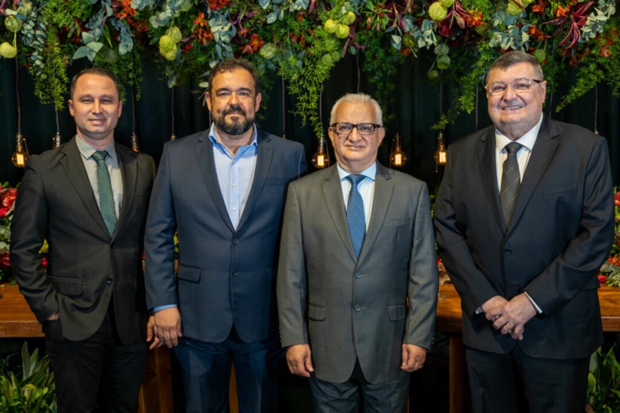 Centro-do-Comercio-de-Cafe-de-Vitoria-da-posse-a-nova-Diretoria Centro-do-Comercio-de-Cafe-de-Vitoria-da-posse-a-nova-Diretoria