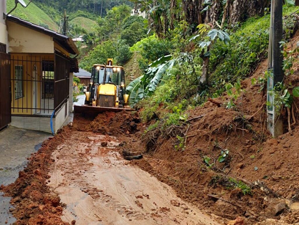 Chuva-continua-causando-transtornos-em-Marechal-Floriano-capa-2