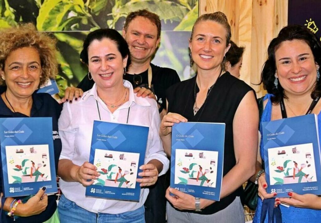 Guia-de-cafe-e-lancado-em-portugues