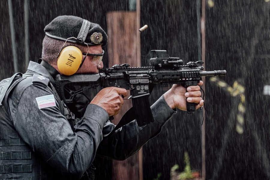 Policia-Militar-realiza-exposicao-e-testes-dos-novos-fuzis-de-assalto-no-Batalhao-de-Missoes-Especiais