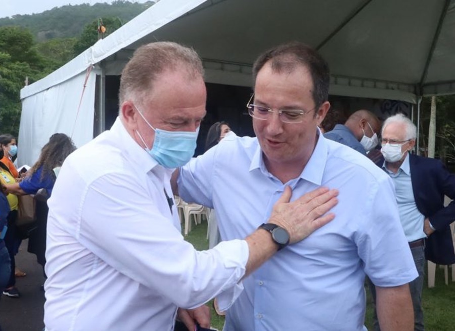 Empresario-Marcel-Carone-de-maos-dadas-com-o-partido-do-governador-capa Empresario-Marcel-Carone-de-maos-dadas-com-o-partido-do-governador-capa
