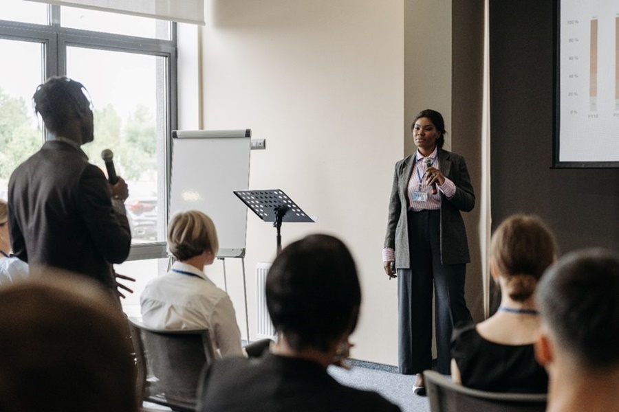Fapes-lanca-edital-de-14-milhao-para-participacao-em-Eventos-Tecnico-cientificos