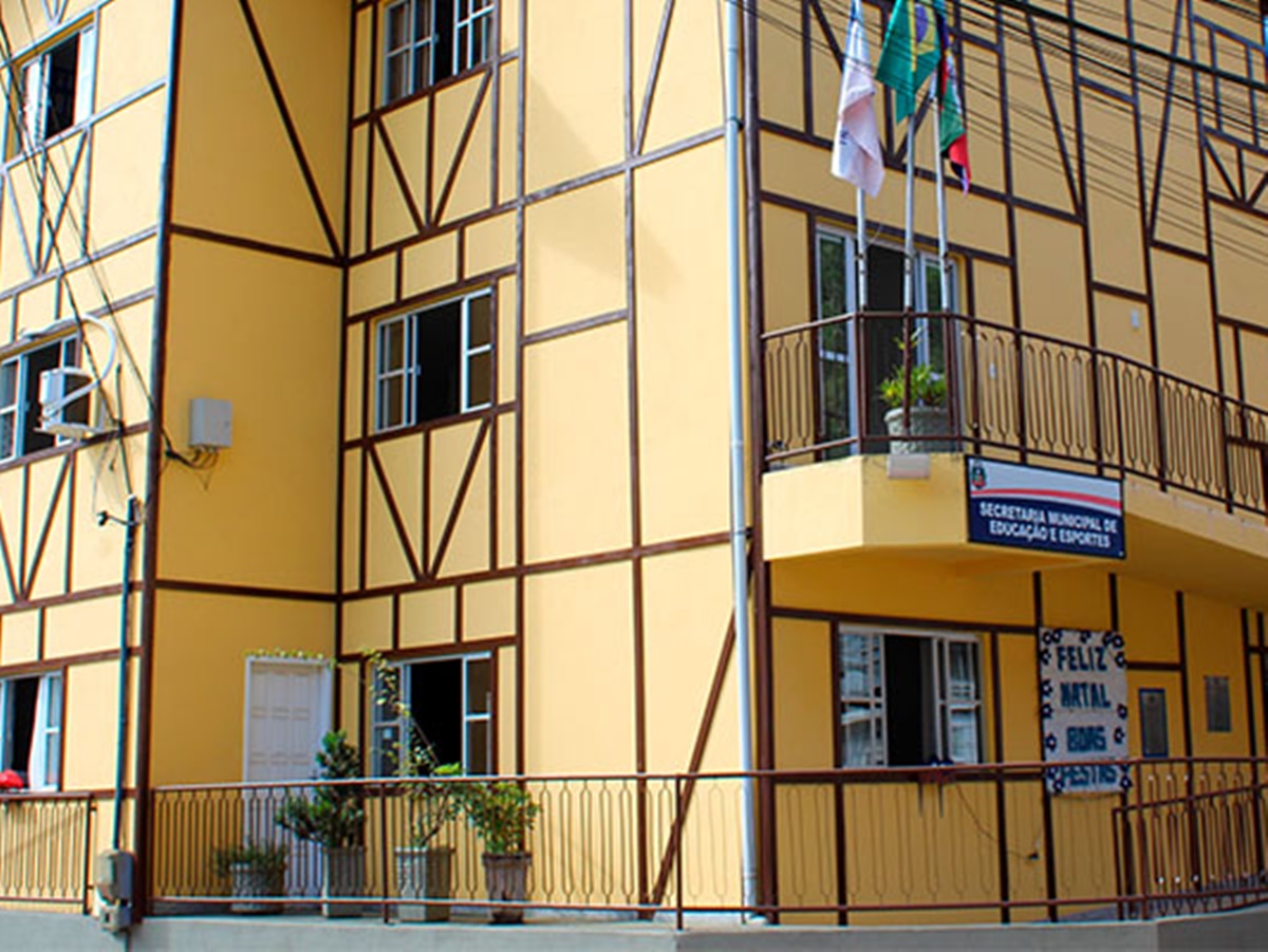 Prefeitura-estuda-reajustar-o-salario-de-professores-em-Marechal-Floriano Prefeitura-estuda-reajustar-o-salario-de-professores-em-Marechal-Floriano