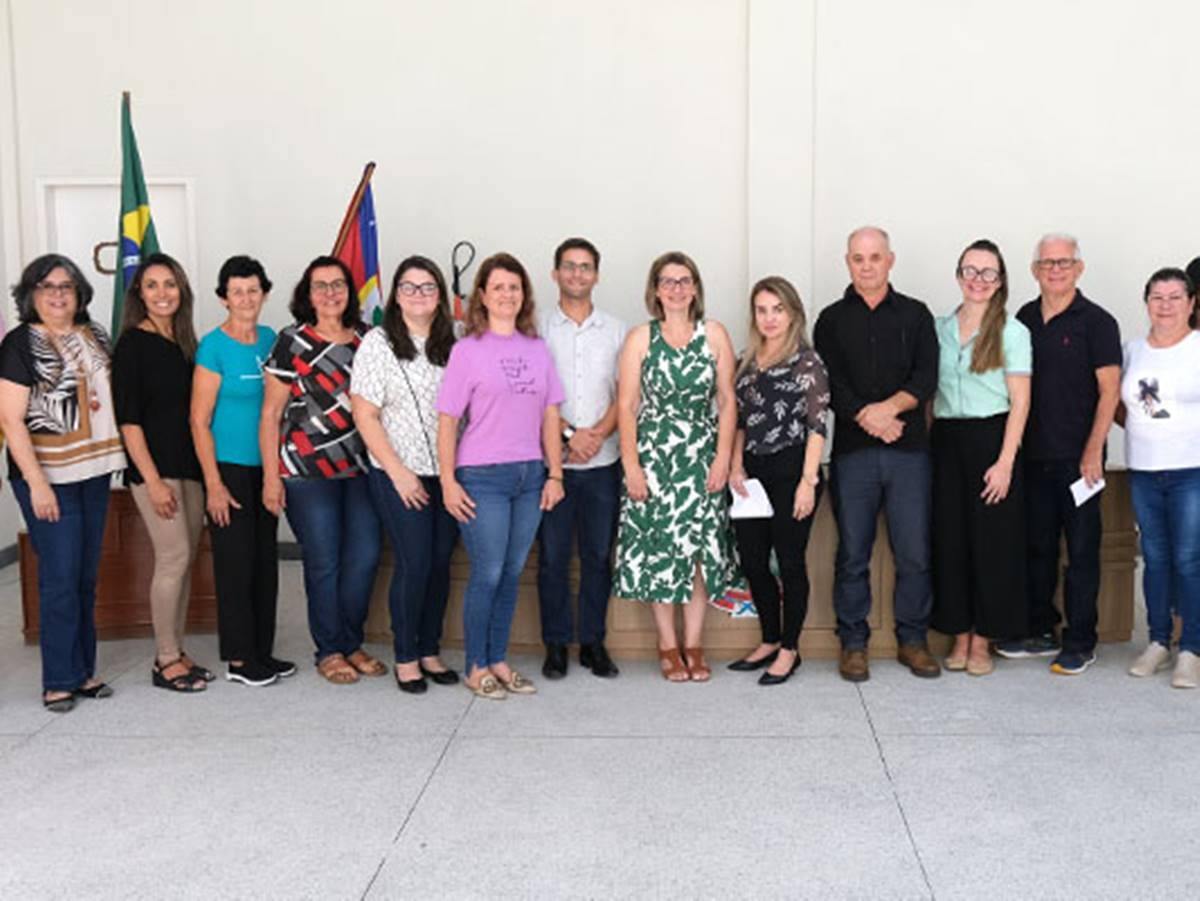 Novos-membros-do-Conselho-Municipal-de-Assistencia-Social-sao-empossados-em-Marechal-Floriano Novos-membros-do-Conselho-Municipal-de-Assistencia-Social-sao-empossados-em-Marechal-Floriano
