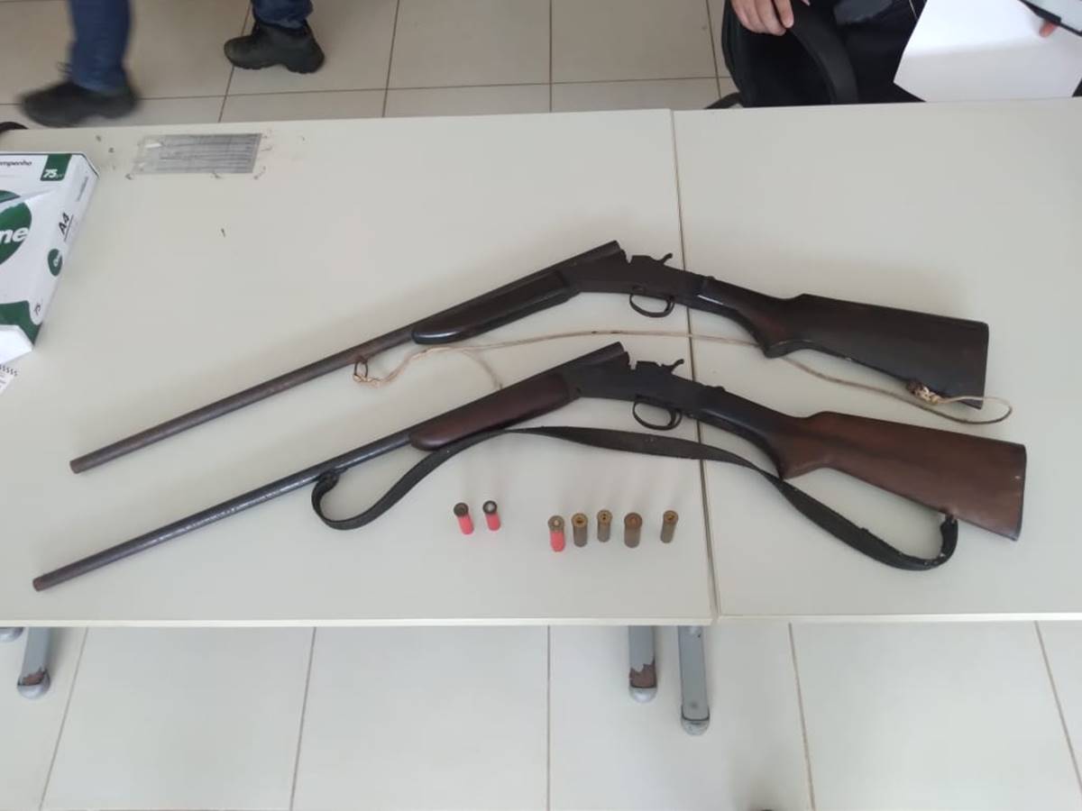 Policia-Ambiental-apreende-armas-em-Domingos-Martins Policia-Ambiental-apreende-armas-em-Domingos-Martins