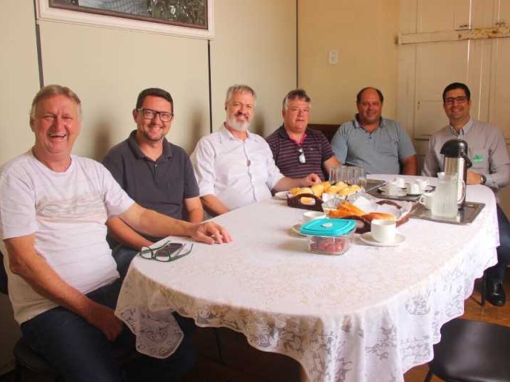 Quase-R-9-milhoes-serao-investidos-em-pavimentacao-de-estradas-no-interior-de-Domingos-Martins