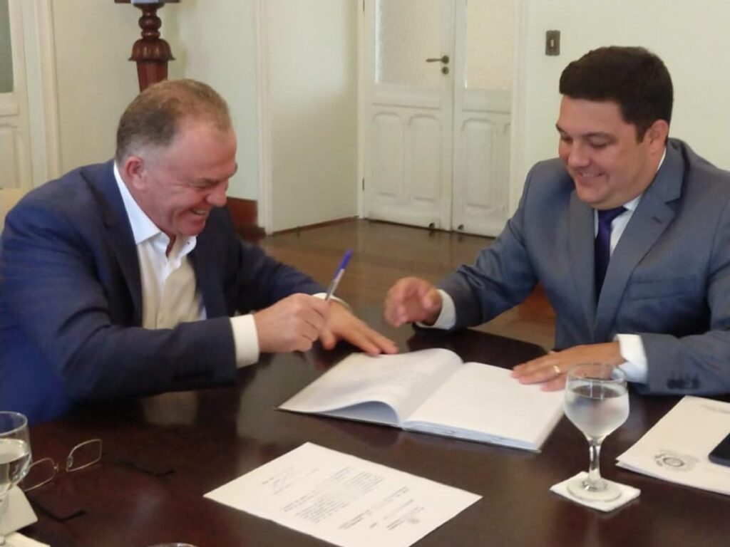 Ultimo-secretario-de-Casagrande-toma-posse