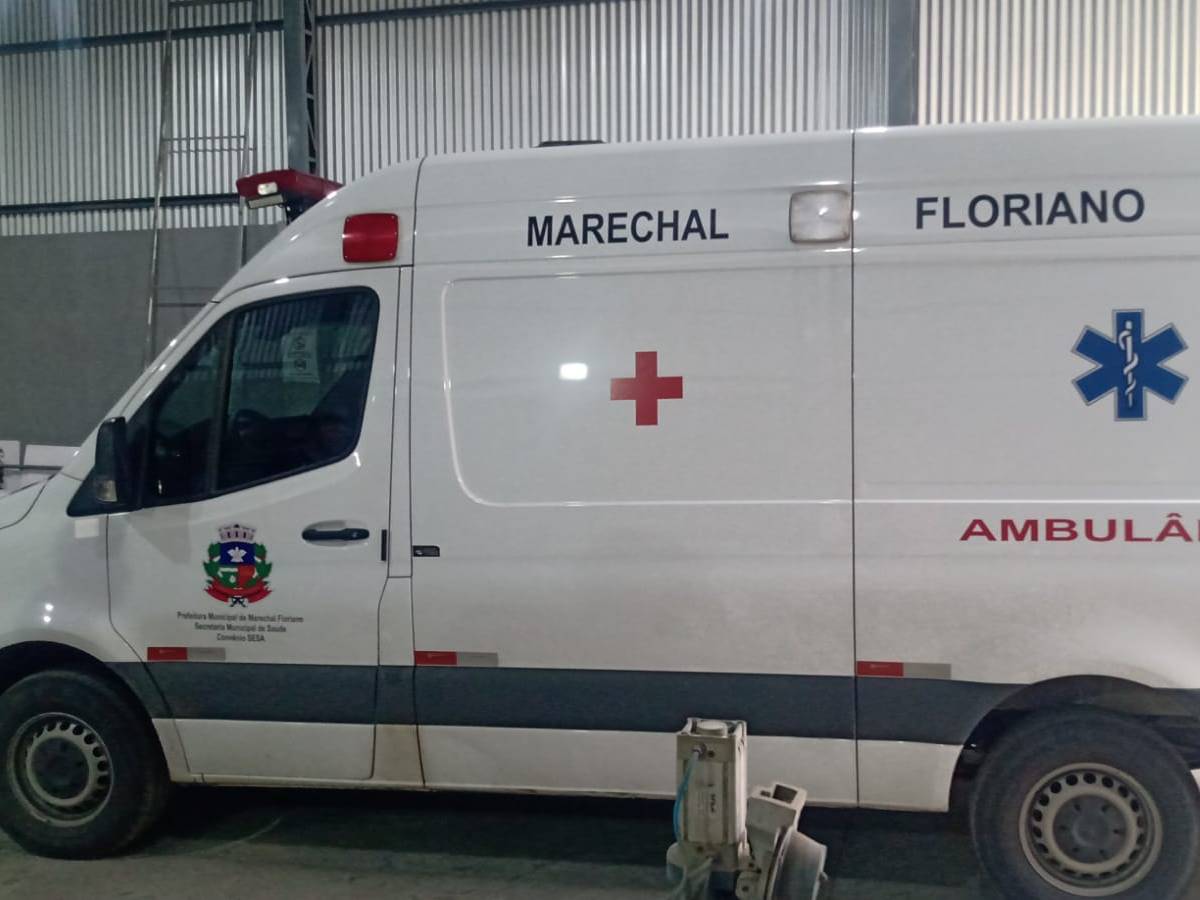 Video-mostra-ambulancia-de-Marechal-Floriano-sendo-furtada-por-foragido-de-Minas-Gerais-2