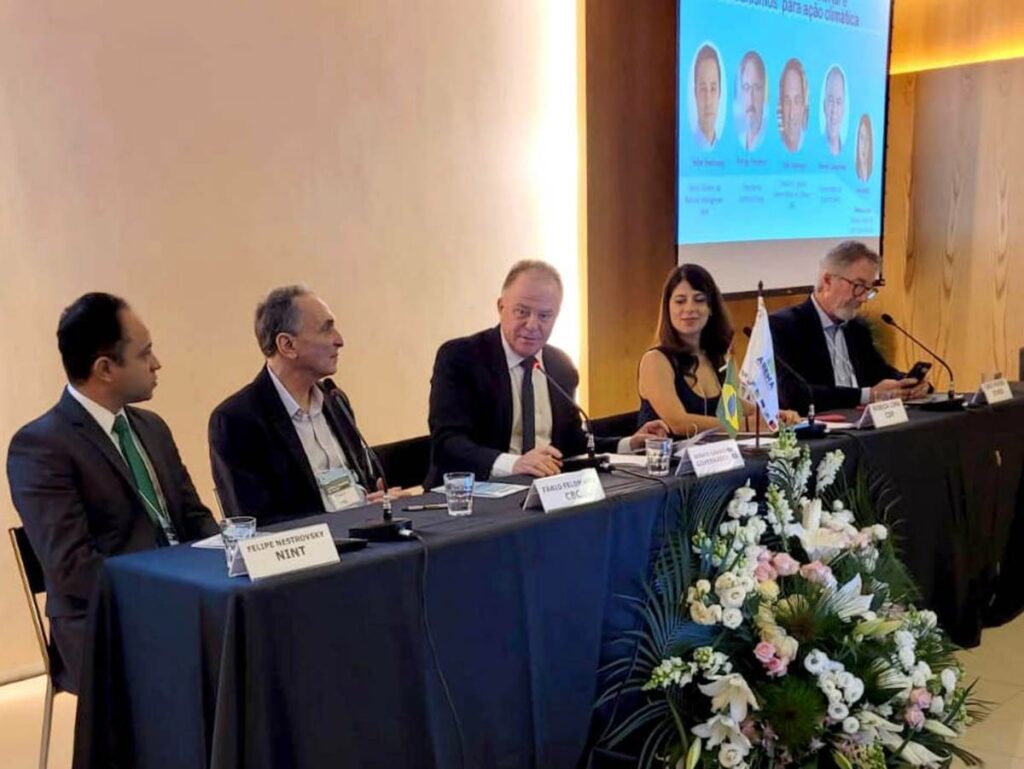 Casagrande-discute-estrategias-para-o-avanco-da-politica-climatica-no-Brasil