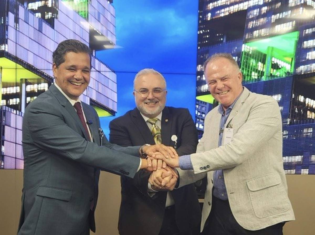 Casagrande-se-reune-com-presidente-da-Petrobras-para-tratar-dos-investimentos-da-empresa-no-Estado
