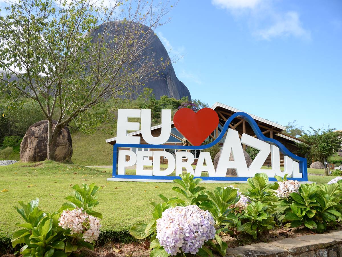 Pedra-Azul-esta-no-Top-10-dos-destinos-mais-acolhedores-do-Brasil Pedra-Azul-esta-no-Top-10-dos-destinos-mais-acolhedores-do-Brasil