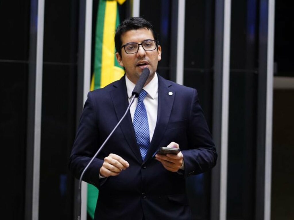 Projeto-isenta-IPI-de-celular-para-agricultor-familiar-pescadores-e-familias-de-baixa-renda