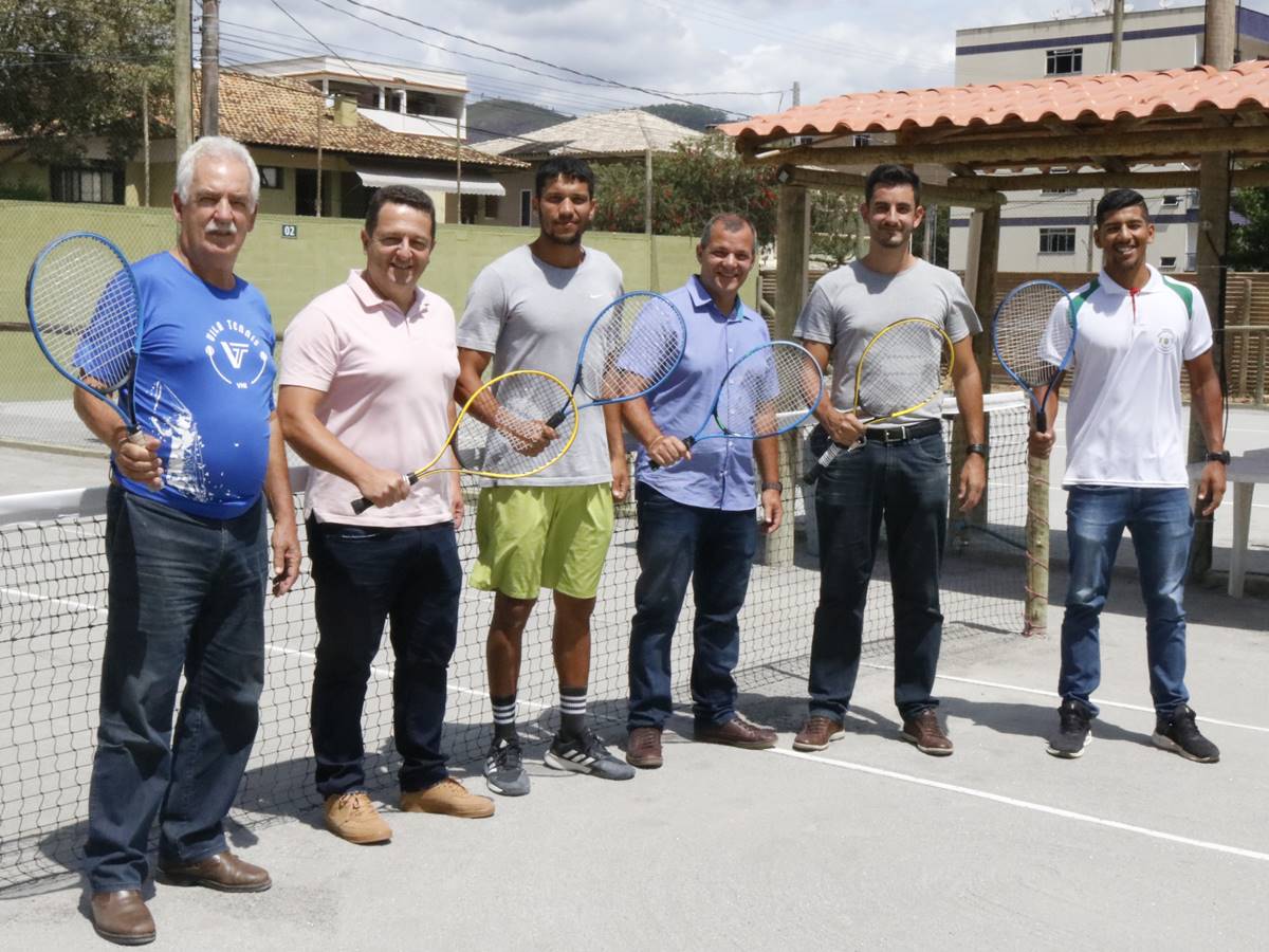 Venda-Nova-oferece-aula-gratuita-de-tenis-para-criancas-do-municipio Venda-Nova-oferece-aula-gratuita-de-tenis-para-criancas-do-municipio