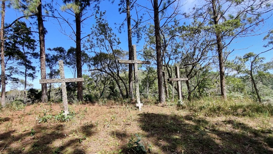 Monte-das-Tres-Cruzes-e-parada-obrigatoria-da-Rota-do-Vale-do-Inhame Monte-das-Tres-Cruzes-e-parada-obrigatoria-da-Rota-do-Vale-do-Inhame