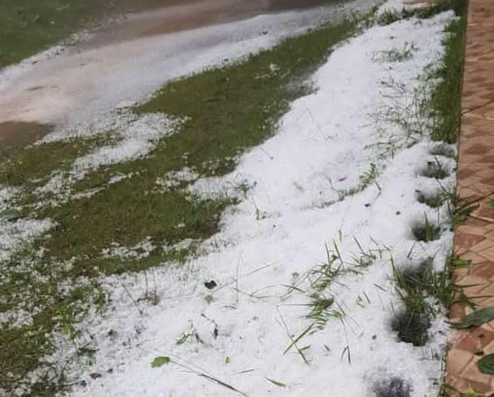 Granizo em São Bento de Urânia (3) Granizo em São Bento de Urânia (3)