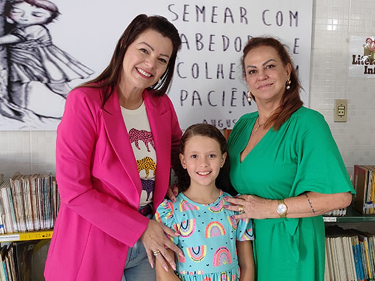Projeto-Em-busca-de-Talentos-lanca-mais-um-livro-em-Marechal-Floriano Projeto-Em-busca-de-Talentos-lanca-mais-um-livro-em-Marechal-Floriano