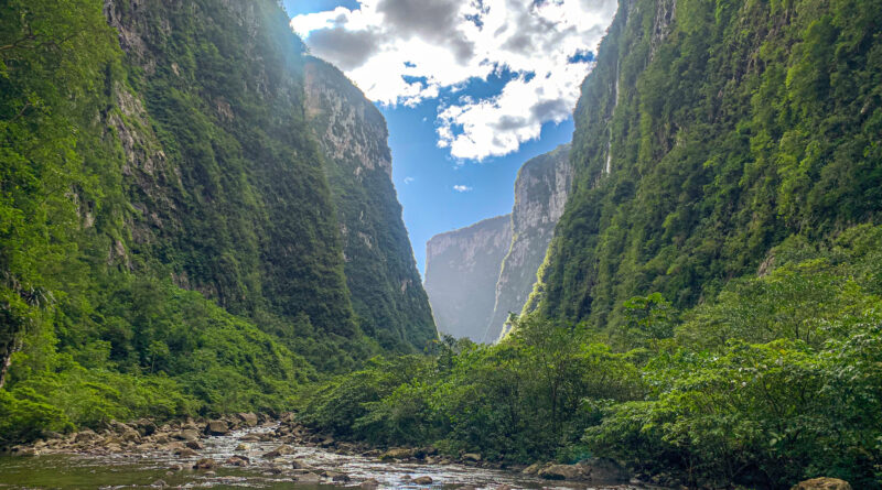 canyons canyons