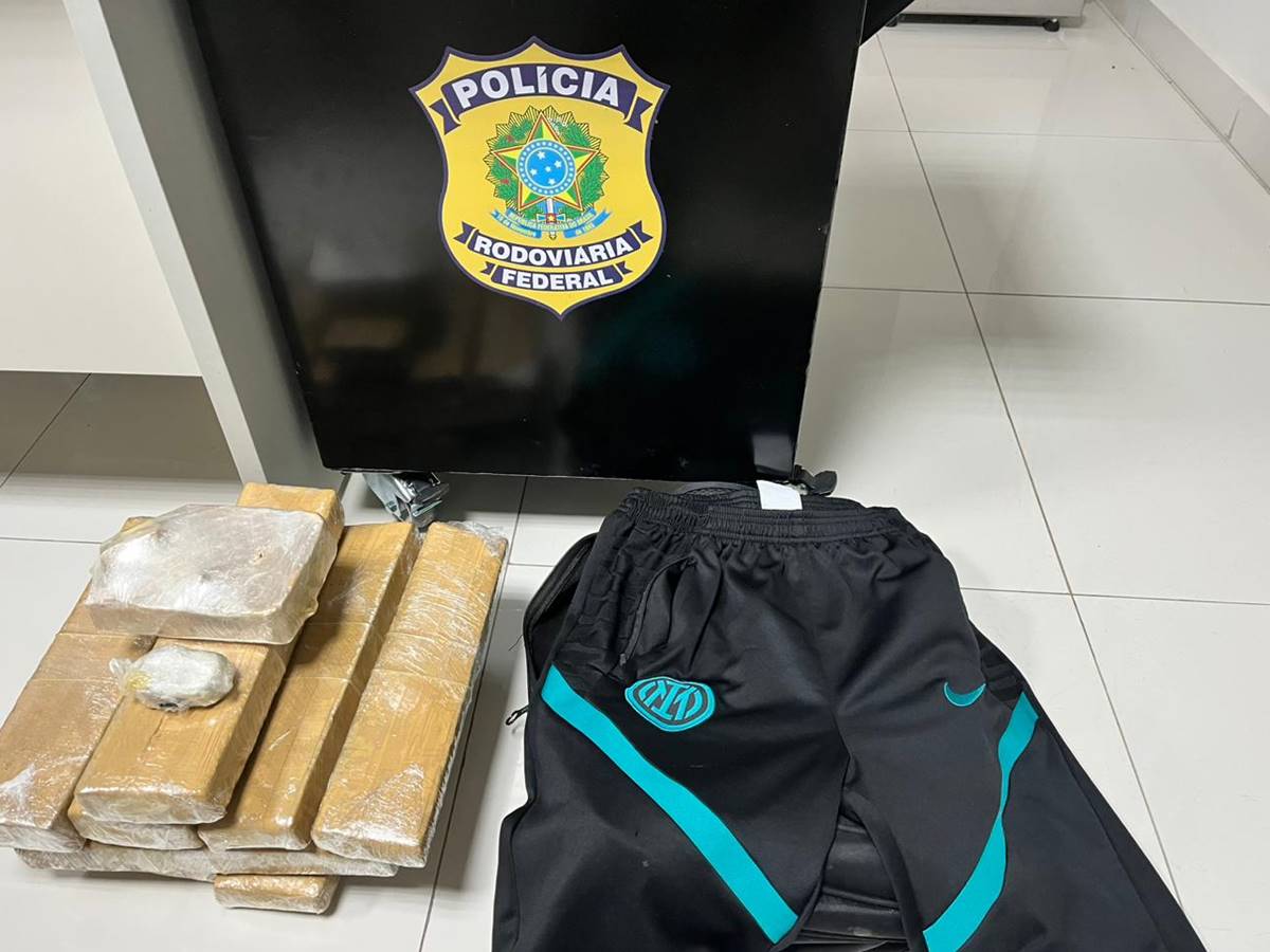 Passageiro de ônibus é preso com 11 quilos de drogas na BR-262