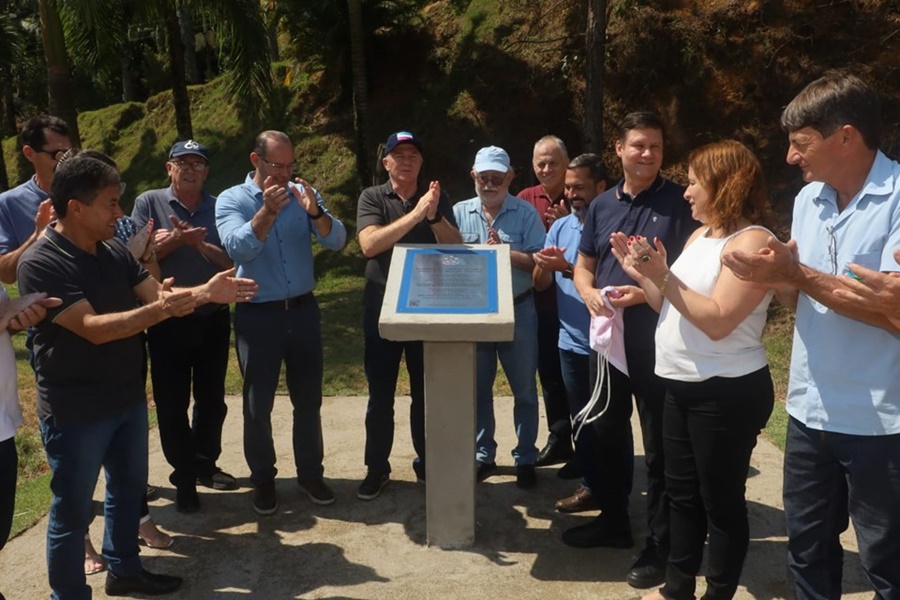 Governador-inaugura-obras-e-anuncia-novos-investimentos-em-Alfredo-Chaves Governador-inaugura-obras-e-anuncia-novos-investimentos-em-Alfredo-Chaves
