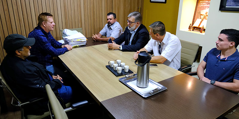 Reuniao-em-Gabinete-aborda-temas-importantes-sobre-a-Avicultura-e-Suinocultura Reuniao-em-Gabinete-aborda-temas-importantes-sobre-a-Avicultura-e-Suinocultura