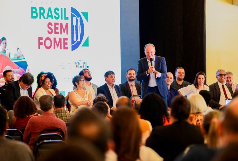 Espirito-Santo-assina-o-Plano-Brasil-Sem-Fome-durante-a-15a-Conferencia-Estadual-de-Assistencia-Social Espirito-Santo-assina-o-Plano-Brasil-Sem-Fome-durante-a-15a-Conferencia-Estadual-de-Assistencia-Social