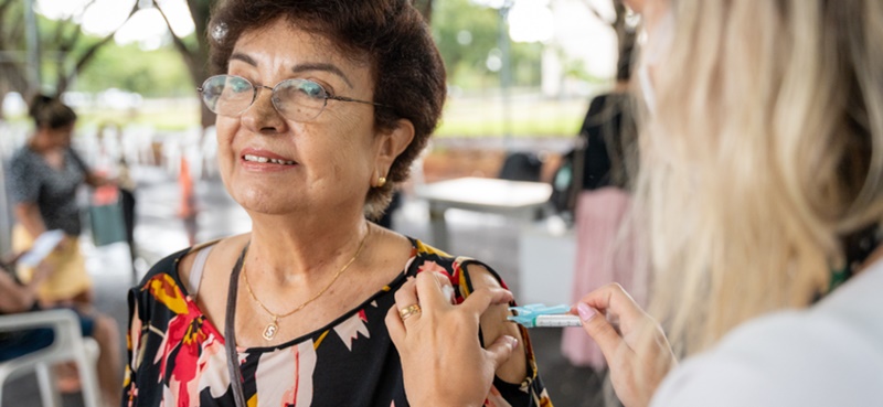 Vacinas-continuam-a-proteger-contra-a-Covid-19-e-suas-subvariantes Vacinas-continuam-a-proteger-contra-a-Covid-19-e-suas-subvariantes