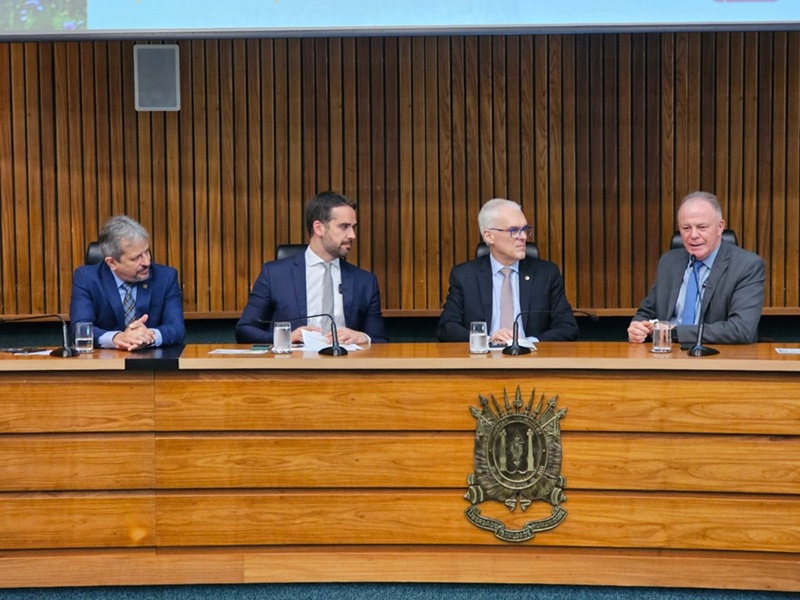 Governador-Renato-Casagrande-participa-de-seminario-sobre-mudancas-climaticas-no-Rio-Grande-do-Sul Governador-Renato-Casagrande-participa-de-seminario-sobre-mudancas-climaticas-no-Rio-Grande-do-Sul