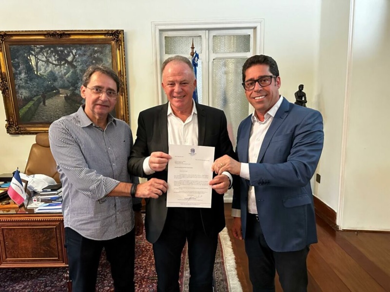 Assembleia-Legislativa-do-Espirito-Santo-economiza-e-devolve-R-6-Milhoes-aos-Cofres-Publicos Assembleia-Legislativa-do-Espirito-Santo-economiza-e-devolve-R-6-Milhoes-aos-Cofres-Publicos