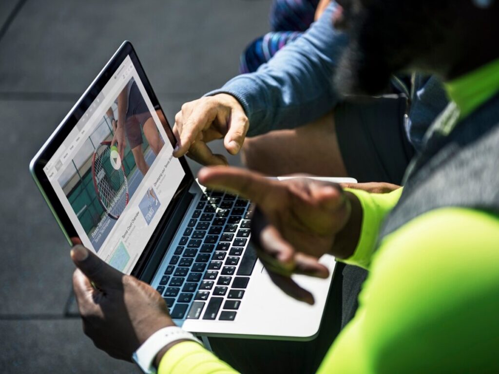 mat-paga-16-02-freepik