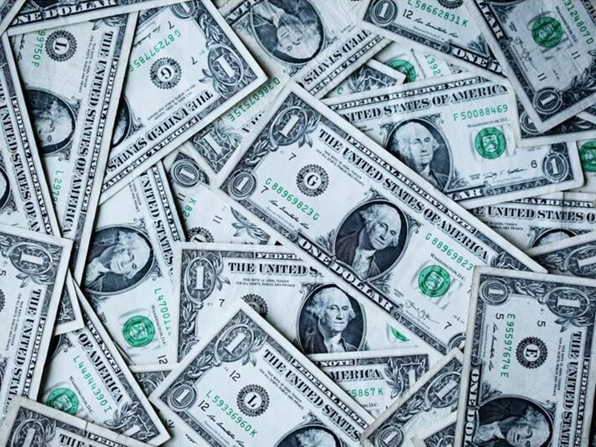 mundo-27-02-mat-paga