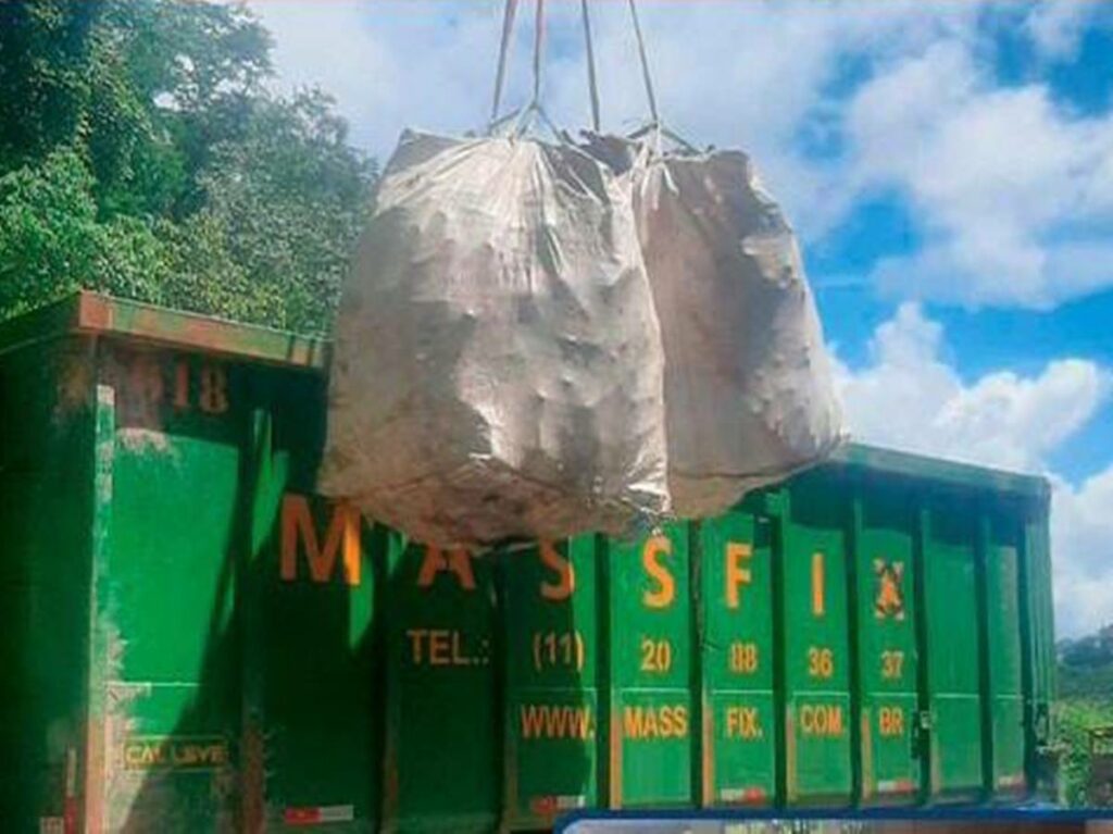 saude-19-02-PMDM-coleta