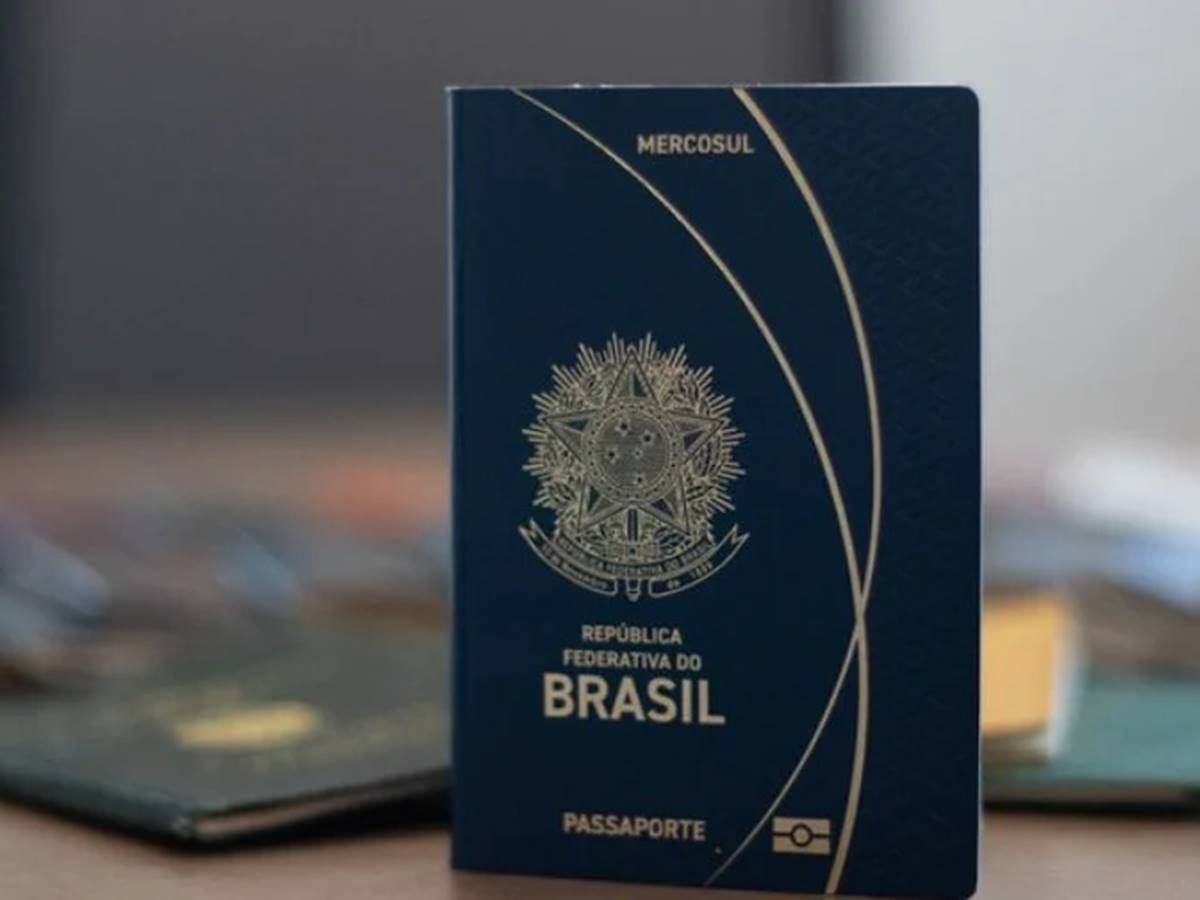 geral-25-04-ft-policia-federal-passaporte