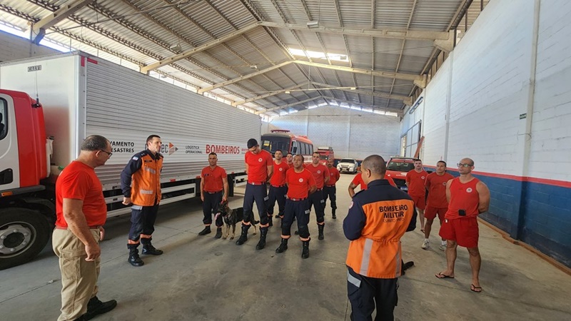 Bombeiros-do-Espirito-Santo-partem-para-missao-no-Rio-Grande-do-Sul