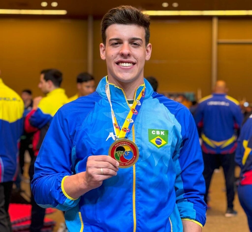 esporte-25-05-ft-div-gov-es-Gustavo-Bosqueti