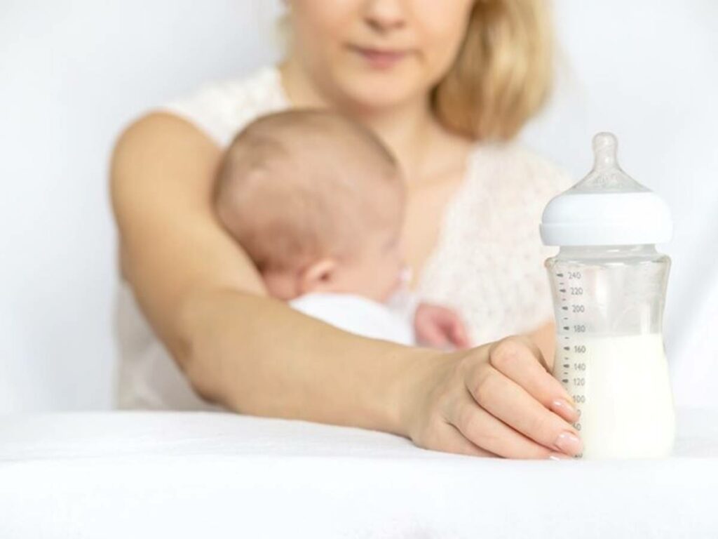 saude-20-05-freepik-aleitamento