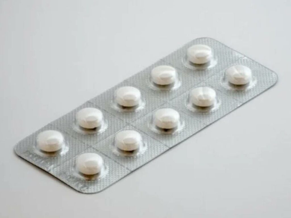 saude-10-06-ft-div-comprimidos