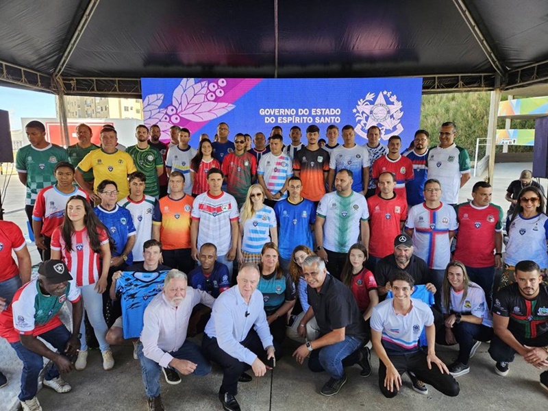 Governo-realiza-entrega-de-uniformes-e-materiais-esportivos-para-a-Copa-Sesport Governo-realiza-entrega-de-uniformes-e-materiais-esportivos-para-a-Copa-Sesport