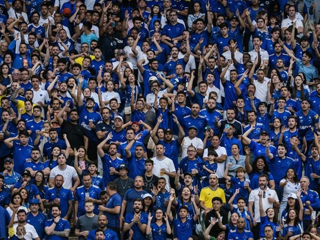 esportes-11-07-ft-gov-es-torcida-cruzeiro