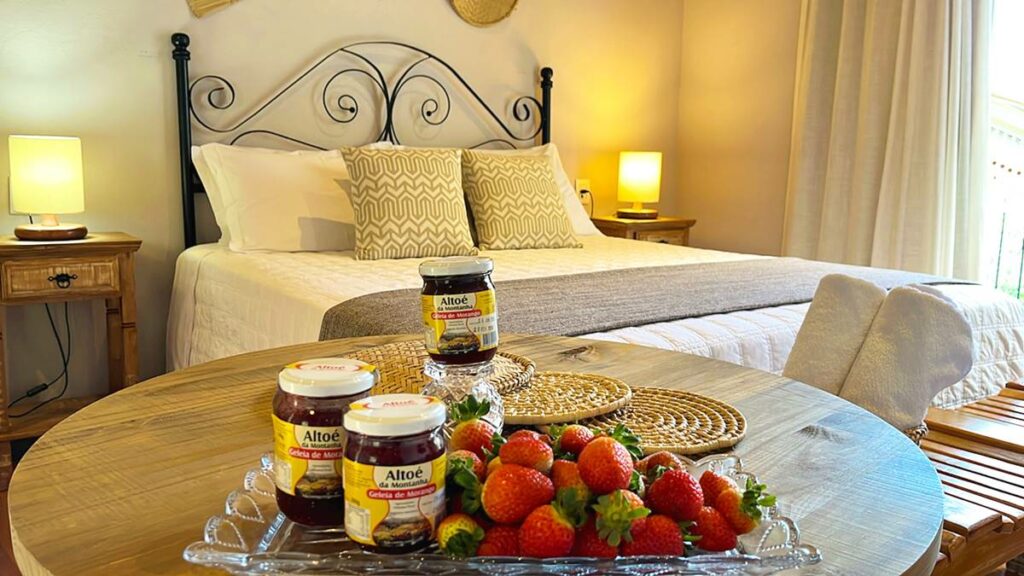 {"eId":"703898471388870","CameraPosition":1}