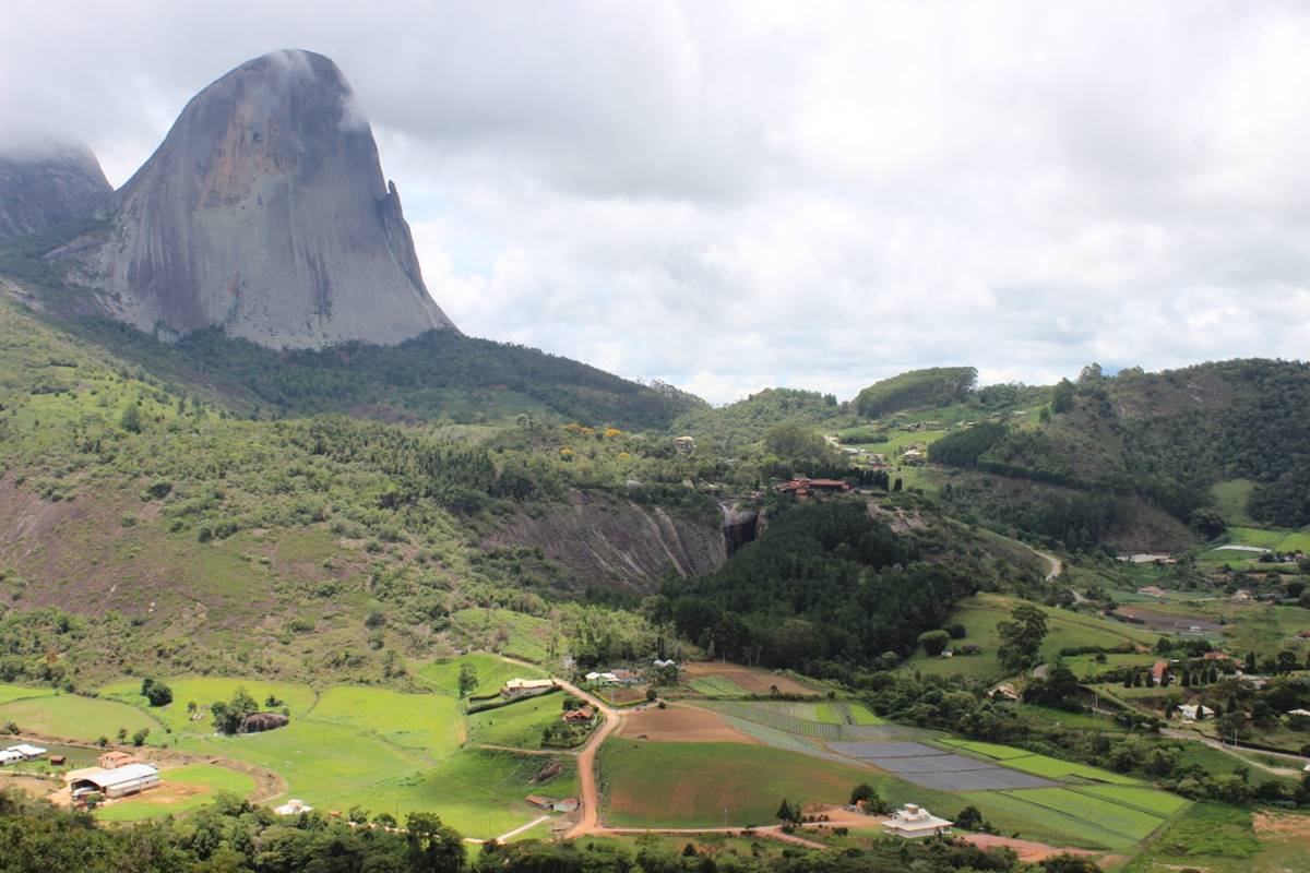 politica-06-08-ft-Julio-Huber-Pedra-Azul politica-06-08-ft-Julio-Huber-Pedra-Azul