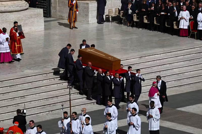 sepultamento papa sepultamento papa