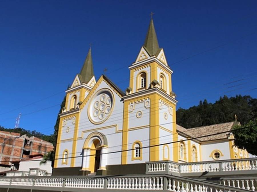 Festa_tradicional_de_Santa_Isabel_no_distrito_de_Domingos_Martins-768x576