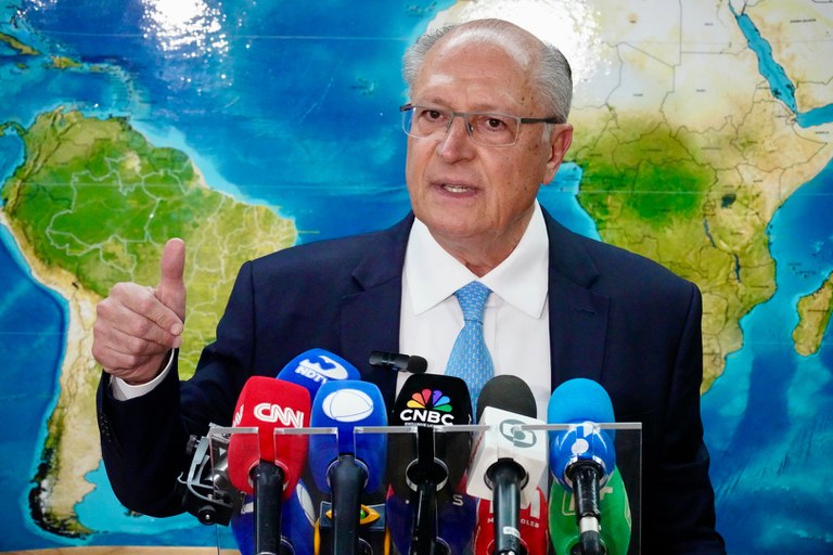 e9f37922-47d8-4a75-853d-270ff2fdc615