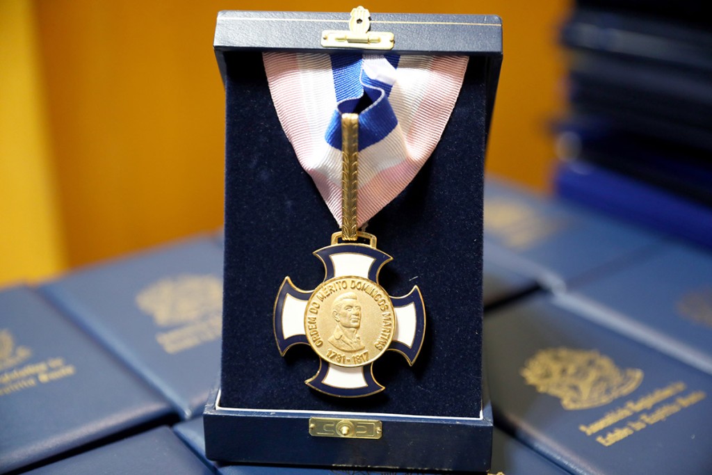 capa_49650_OrdemdoMeritoDomingosMartinsKamylaPassos