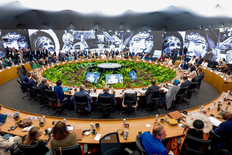 6b4f63d9-96e8-4cd6-947c-ad5909e9a6eb