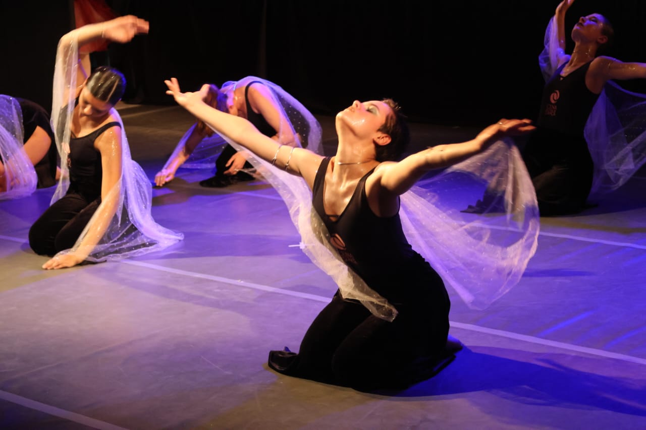 Noite - Cena Escola de Dança - Credito Ivna Messina (1)