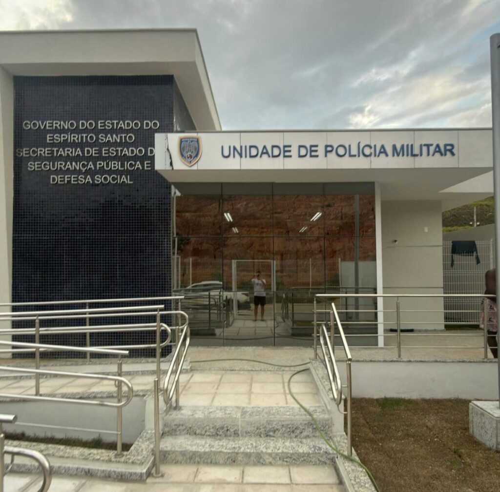 {CEDCC426-465A-E505-D3B3-3566D304BB5B}